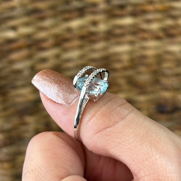 Topaz Blue Natural 3.88 CT Size 8 Ring w/ Diamond Accent - Picture 3 of 7